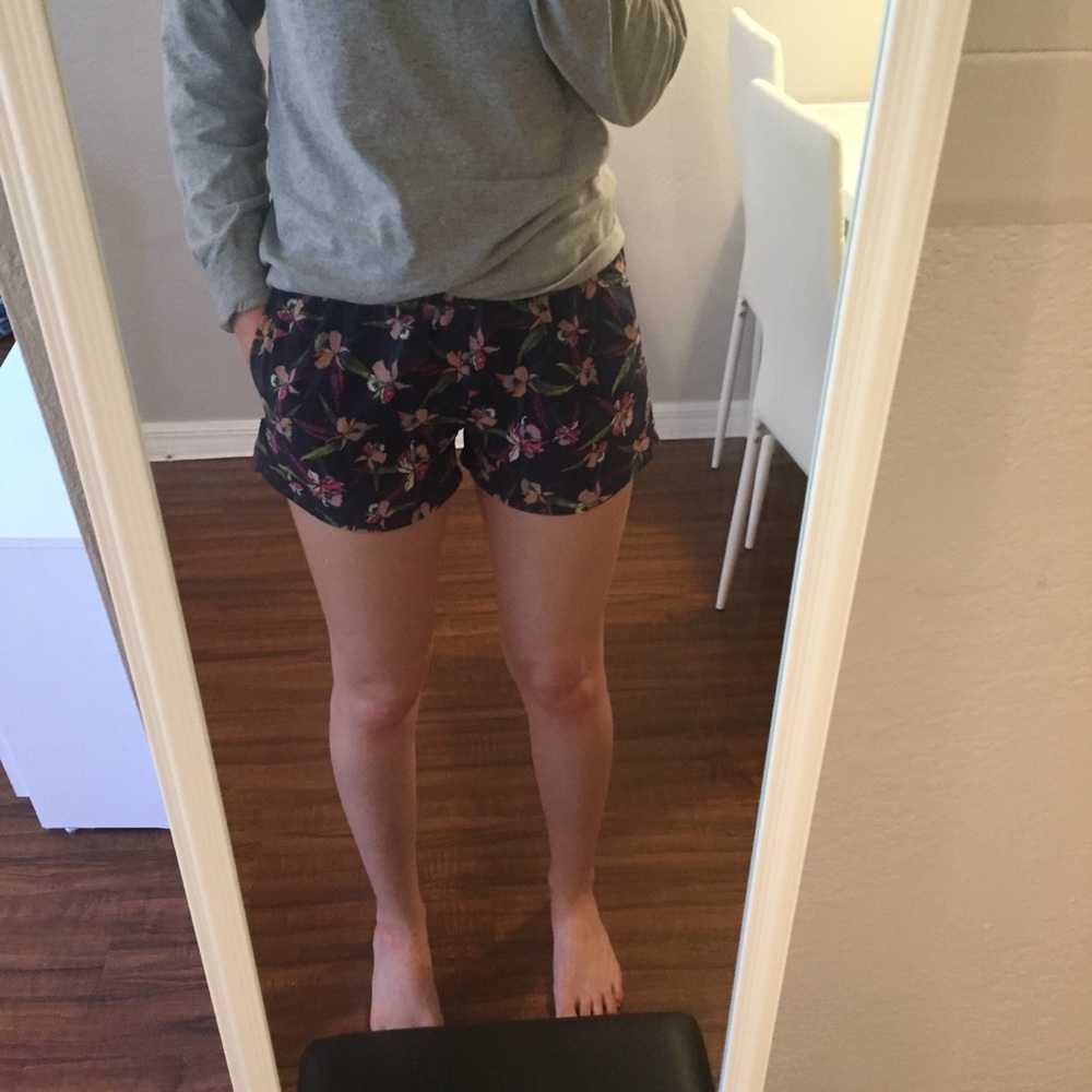 Patagonia floral barely baggies shorts